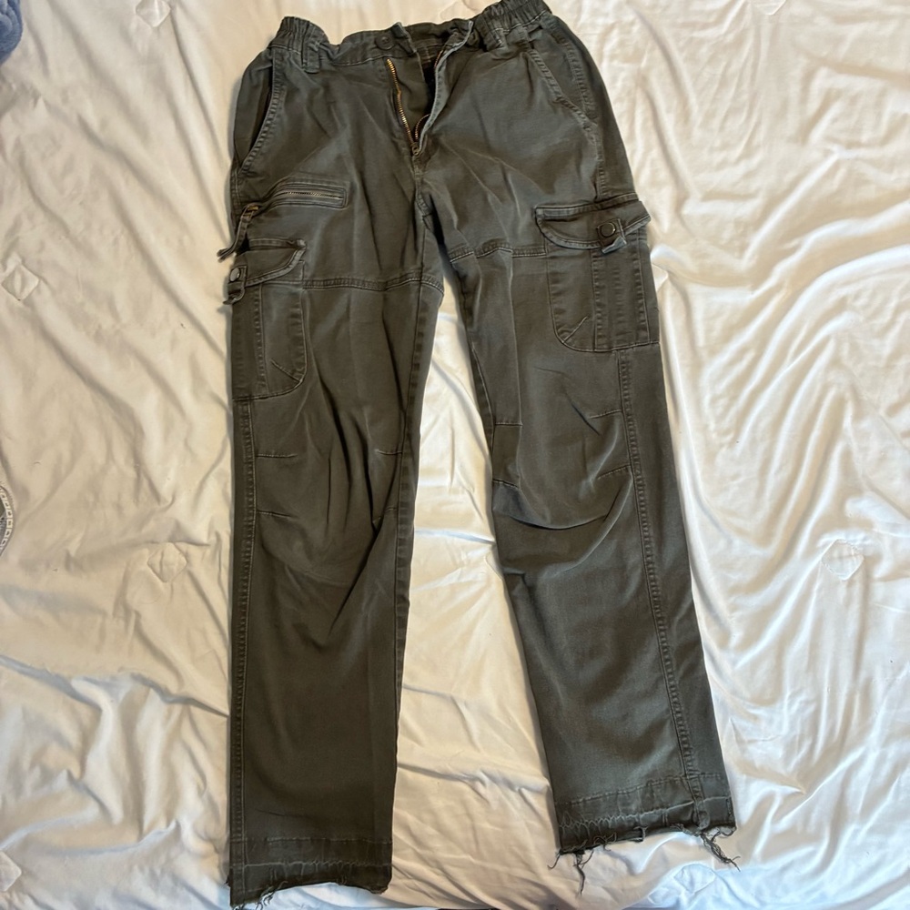 Women’s Olive Cargo Pants